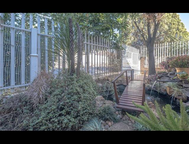 6 BEDROOM HOUSE FOR SALE IN KENSINGTON